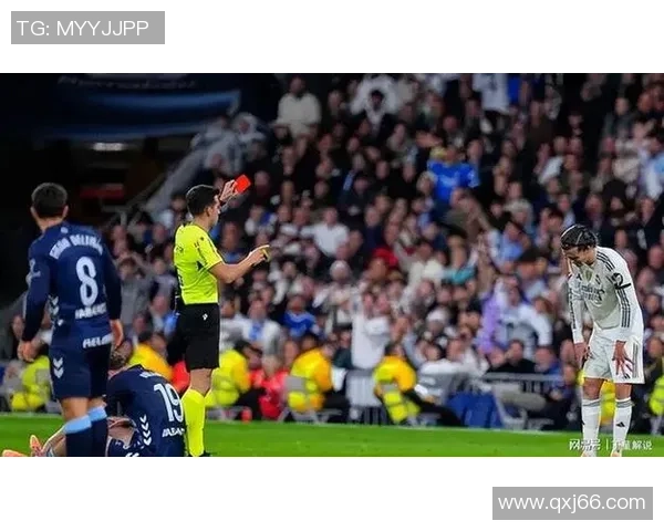 西甲激战：那不勒斯大胜多特蒙德红牌事件引发全场热议