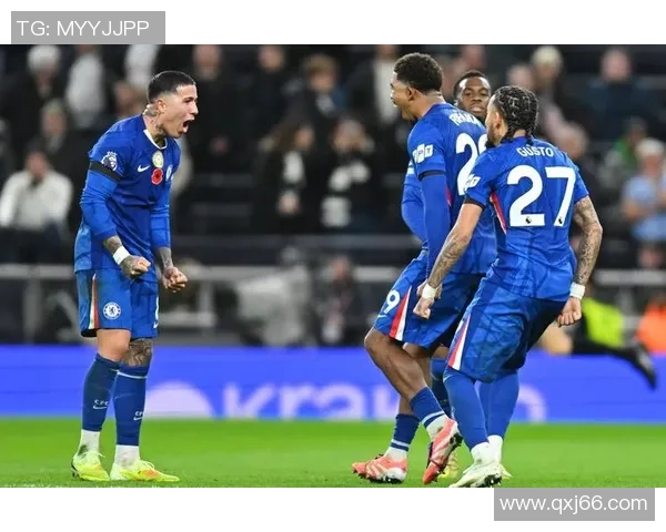 欧联杯激战热刺与切尔西相遇补时进球引发全场沸腾精彩集锦回顾