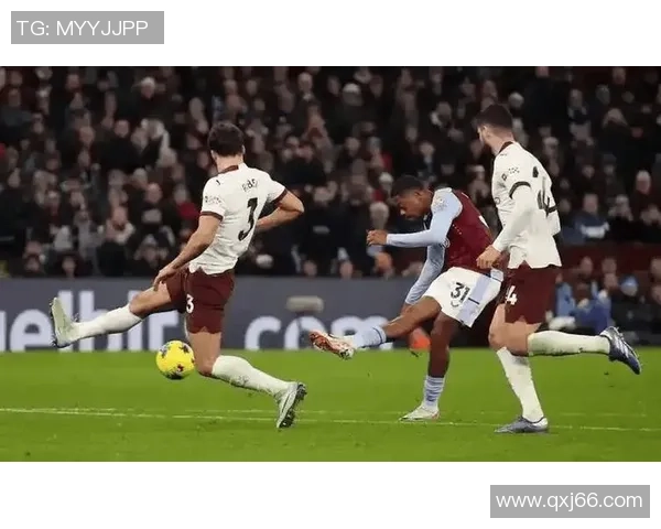 足总杯冷门：那不勒斯与多特蒙德激战成平局引发全场震惊