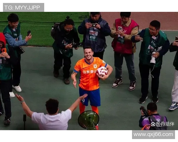 中超精彩对决里昂大胜切尔西帽子戏法引发转会热议